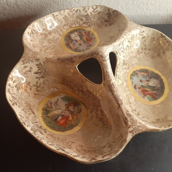 GORGEOUS Antique Empire England Shelton Ivory 9" Divided Bowl. - Picture 2 of 5